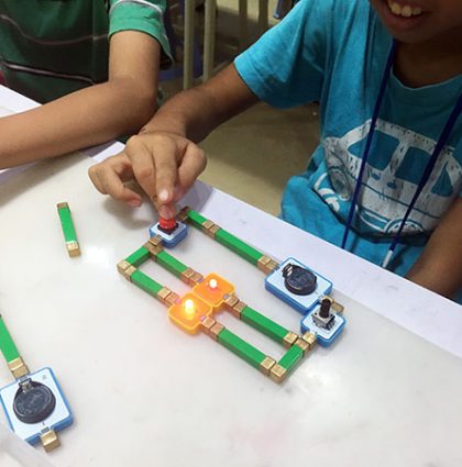 磁力电子积木助力青少年创客课程